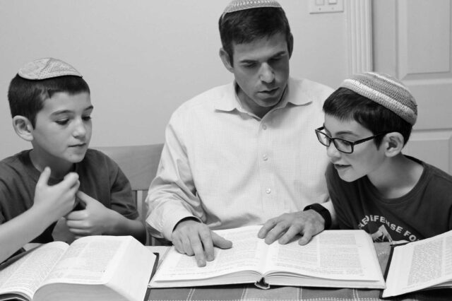Образование евреев. Школа в Израиле. Еврейское обучение. Отношение к образованию еврейских детей.