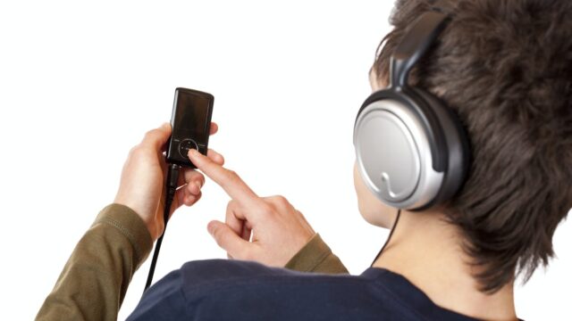 What are the advantages of MP3 files?