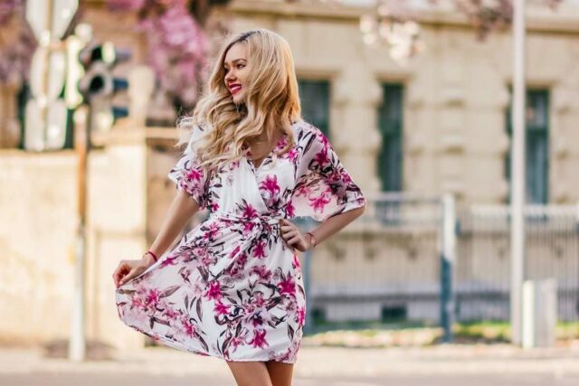 Knowing Your Style and Body Type to Wear Floral Dresses