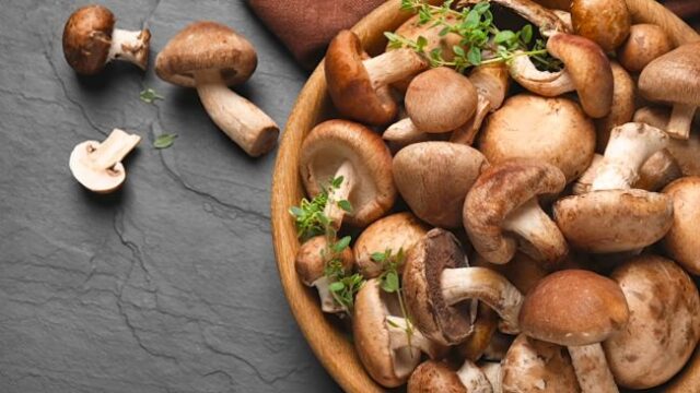 Removing the Gills from mushrooms