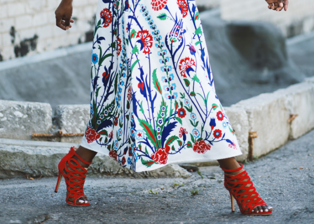 Selecting the Right Footwear for Your Floral Dress