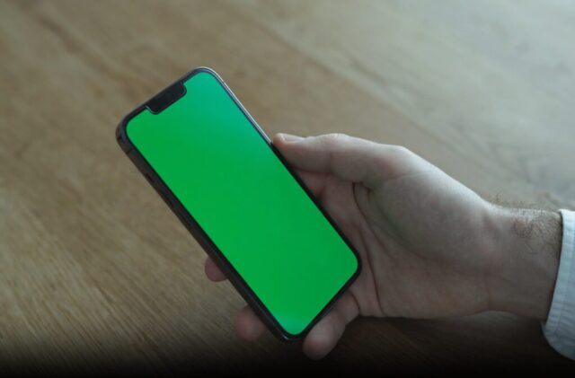 green screen on phone